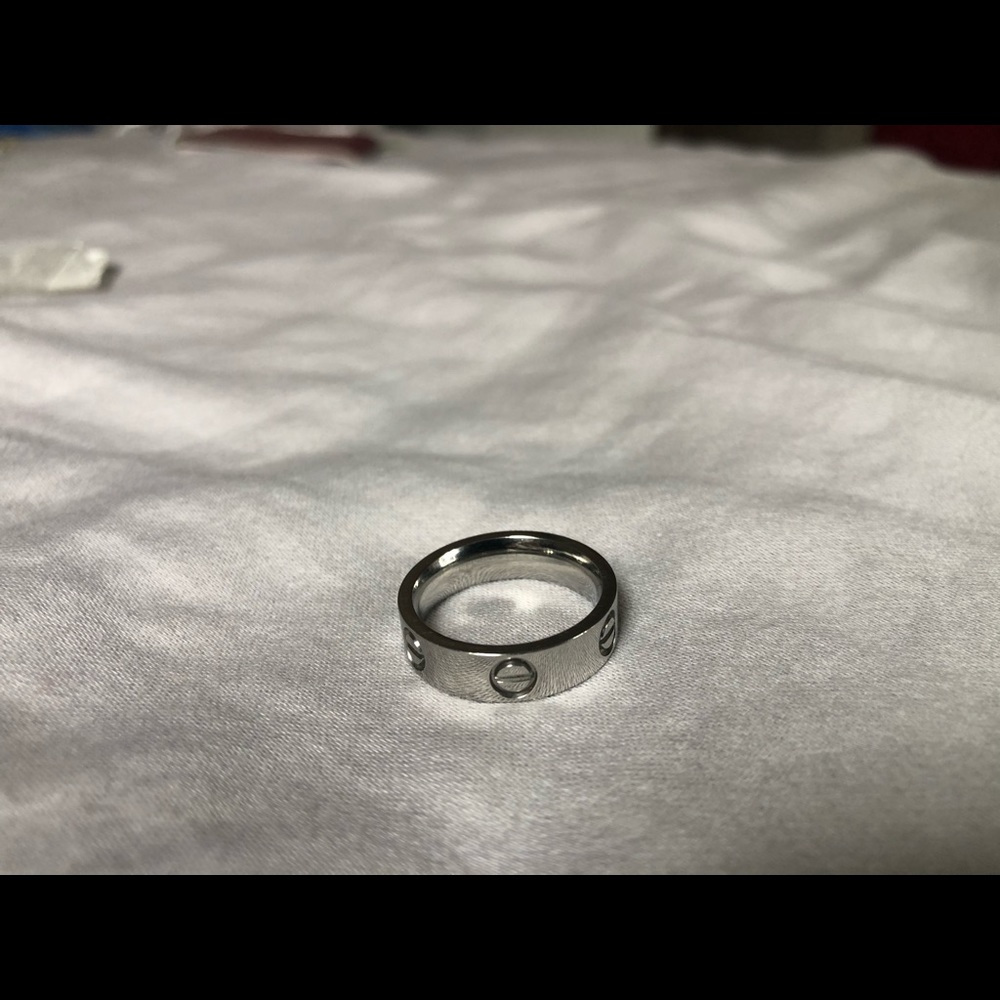 Ring - Picture 4 of 5